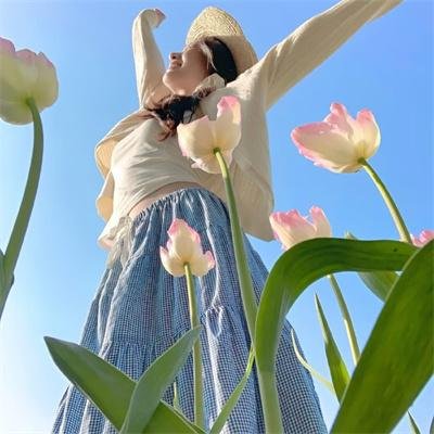 维奥莱特·诺齐埃尔